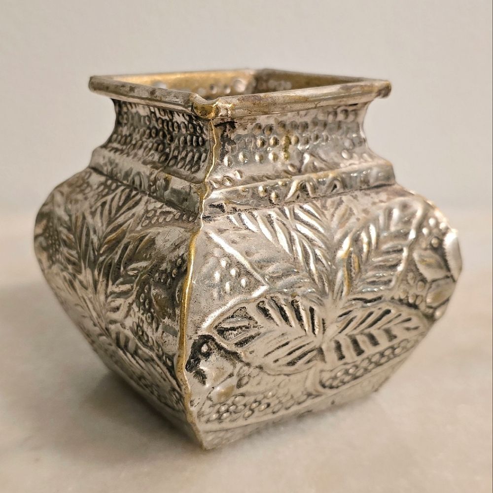 Vintage Grapes Leaves Embossed Metal Vase Planter?